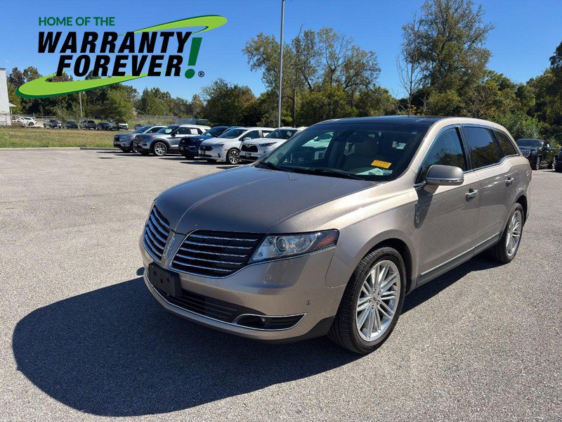 Used 2019 Lincoln MKT AWD image 1