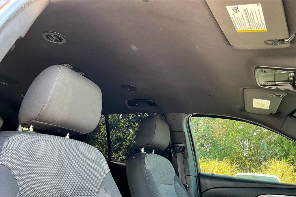 Used 2023 Chevrolet Traverse LT FWD image 21