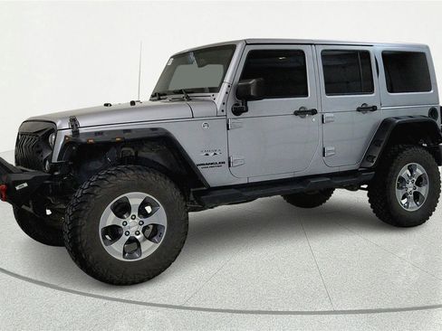 Used 2017 Jeep Wrangler Unlimited Sahara w/ Trailer Tow Group AWD/4WD image 2