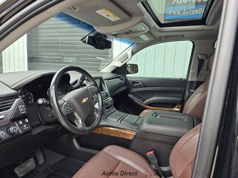 Used 2019 Chevrolet Suburban Premier w/ Premier Plus Edition AWD/4WD image 24
