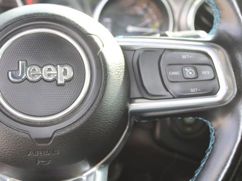 Used 2022 Jeep Wrangler Unlimited Rubicon 4xe w/ Dual Top Group AWD/4WD image 19
