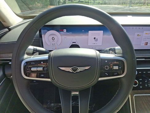 Used 2025 Genesis GV80 3.5T Prestige image 16