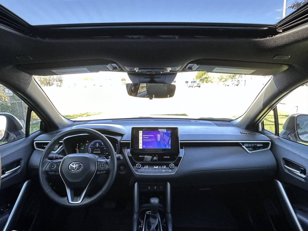 Used 2024 Toyota Corolla Cross AWD Hybrid w/ Convenience Package image 23