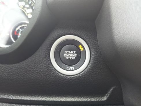 Used 2025 RAM 1500 Big Horn AWD/4WD image 17