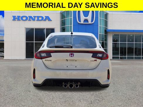 Used 2025 Honda Civic Type R image 4