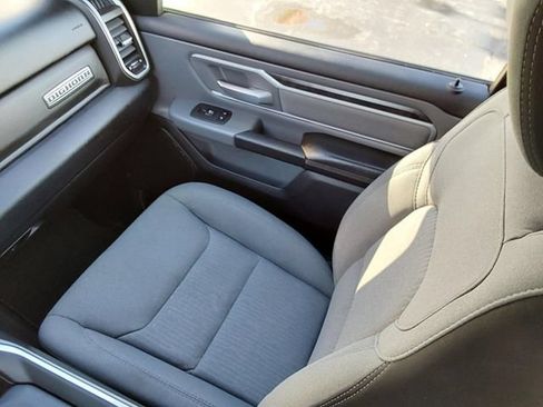 Used 2021 RAM 1500 Big Horn AWD/4WD image 36