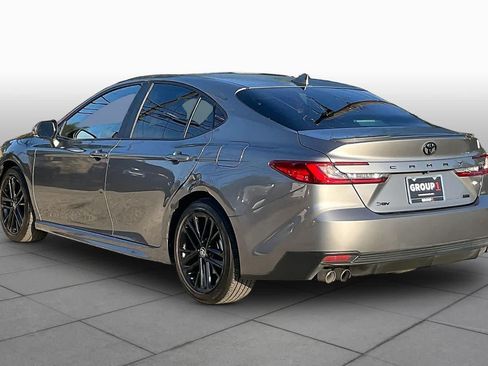 Used 2025 Toyota Camry SE w/ Convenience Package FWD image 12