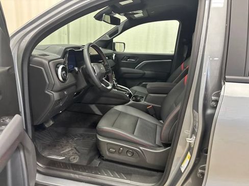 Used 2026 Chevrolet Colorado Z71 w/ Technology Package AWD/4WD image 21