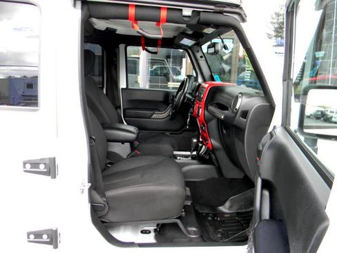 Used 2017 Jeep Wrangler Unlimited Sport w/ Quick Order Package 24S image 15