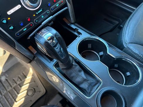 Used 2018 Ford Explorer Limited image 23