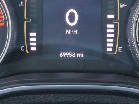 Used 2021 Jeep Cherokee Latitude FWD image 31