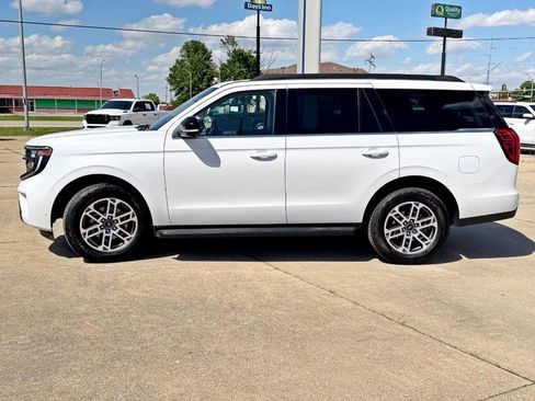 Used 2025 Ford Expedition Active AWD/4WD image 7