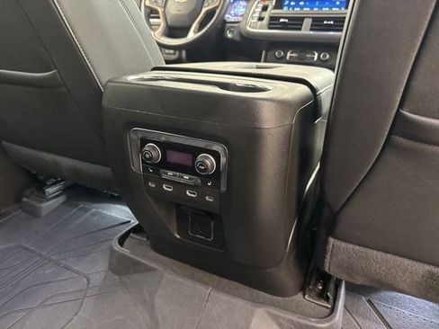 Used 2024 Chevrolet Suburban High Country w/ Advanced Technology Package AWD/4WD image 14