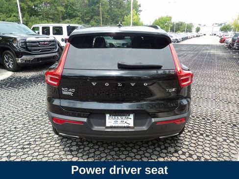 Used 2020 Volvo XC40 T5 R-Design AWD/4WD image 8