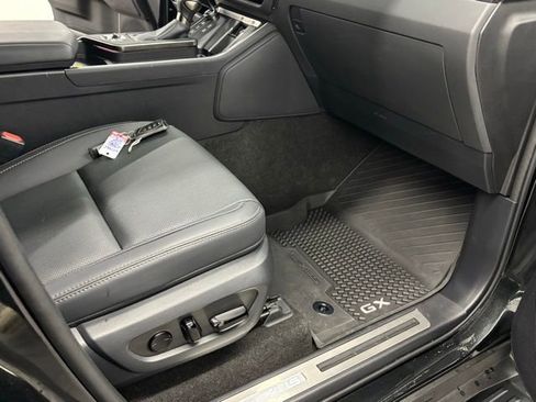 Used 2025 Lexus GX 550 AWD/4WD image 42