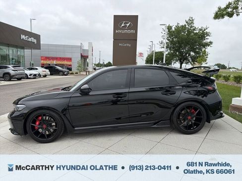 Used 2023 Honda Civic Type R image 2