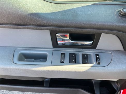 Used 2012 Ford F150 XLT w/ XLT Chrome Pkg image 9
