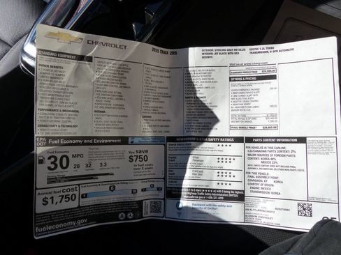 Used 2025 Chevrolet Trax RS w/ Driver Confidence Package FWD image 46