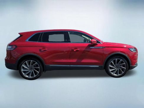 Used 2021 Lincoln Nautilus Reserve w/ Equipment Group 202A AWD/4WD image 8