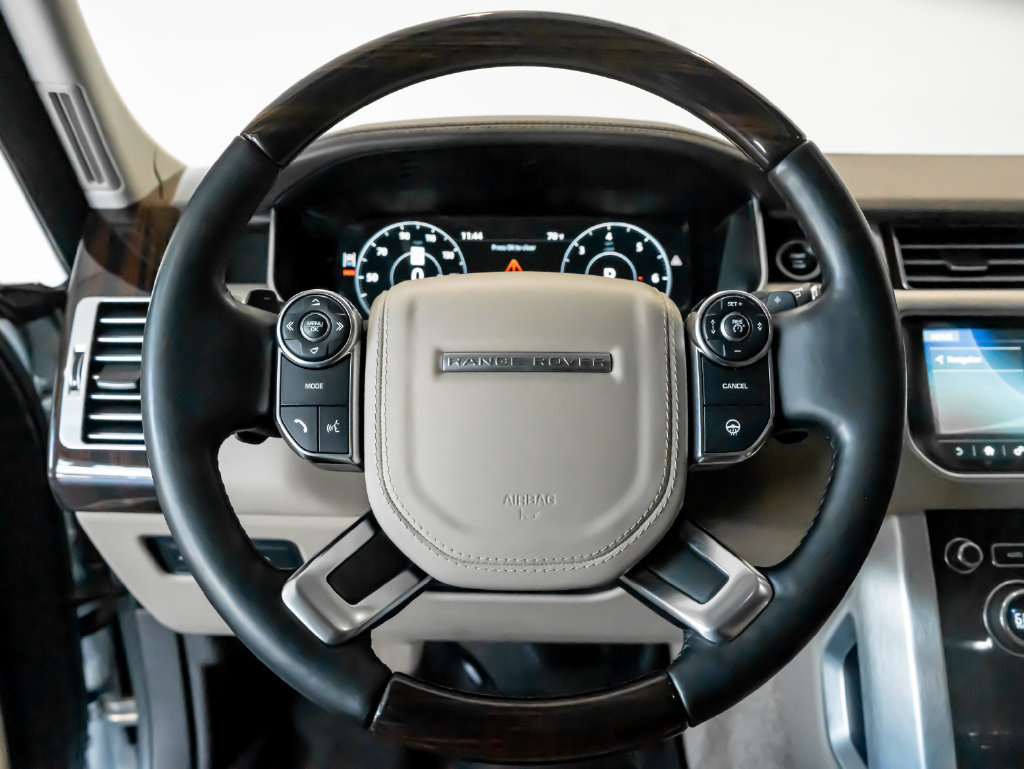 Used 2017 Land Rover Range Rover HSE AWD/4WD image 14