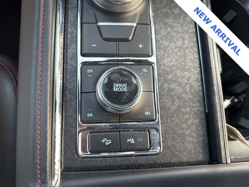 Used 2022 Ford Expedition Max Limited image 32