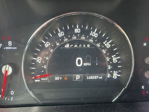 Used 2017 Kia Sorento SX image 6