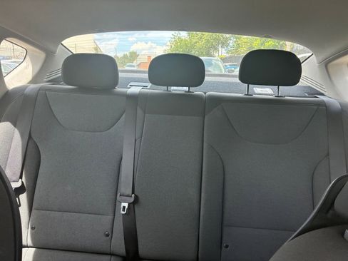 Used 2025 Kia K4 FWD image 33
