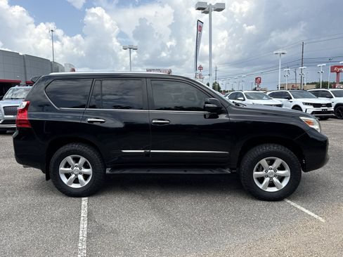 Used 2012 Lexus GX 460 w/ Comfort Plus Pkg AWD/4WD image 2