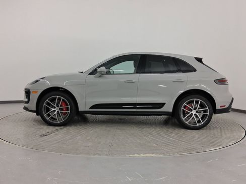 New 2026 Porsche Macan S image 2