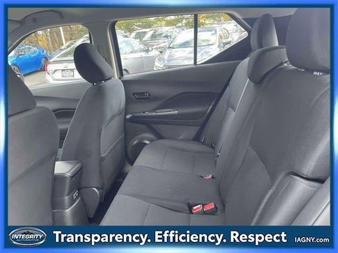 Certified 2025 Nissan Kicks Play S image 12