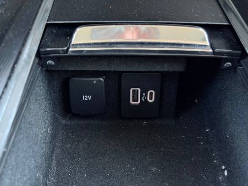 Certified 2024 Lincoln Corsair AWD image 35