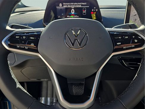 New 2026 Volkswagen ID.4 Pro S Plus image 25
