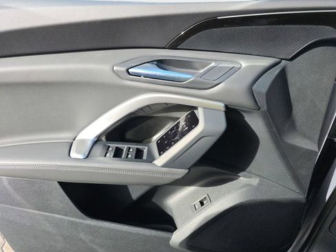 New 2025 Audi Q5 Premium image 18