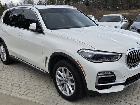 Used 2020 BMW X5 xDrive40i w/ Executive Package image 4