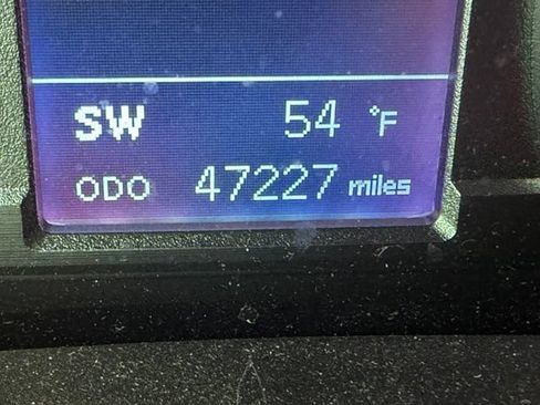 Used 2019 Toyota 4Runner SR5 AWD/4WD image 12