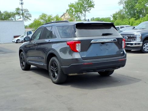 Used 2020 Ford Explorer XLT w/ Comfort Package AWD/4WD image 3