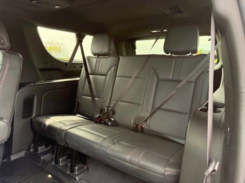 Used 2021 Chevrolet Suburban RST w/ Luxury Package AWD/4WD image 14