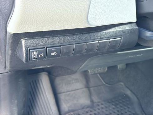 New 2026 Toyota Corolla SE FWD image 10