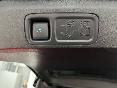 Used 2024 Ford Expedition Limited image 40