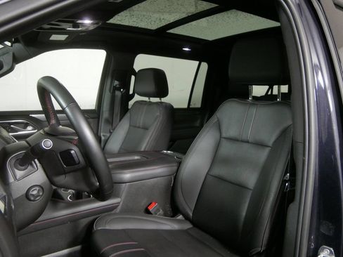 Used 2023 Chevrolet Suburban RST w/ Luxury Package AWD/4WD image 11