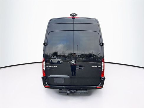 Used 2021 Mercedes-Benz Sprinter 3500 image 23