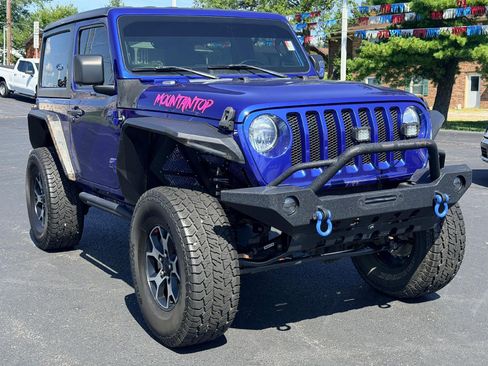 Used 2020 Jeep Wrangler Sport AWD/4WD image 3