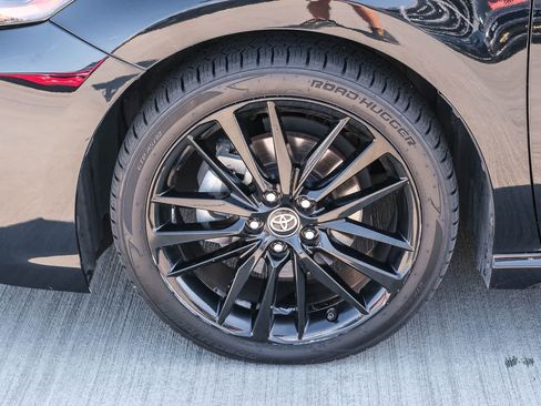 Certified 2021 Toyota Camry XSE FWD image 10