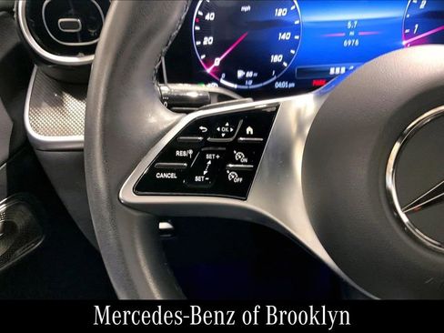 Used 2024 Mercedes-Benz GLC 300 4MATIC image 25