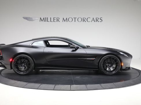 Used 2025 Aston Martin Vanquish image 10