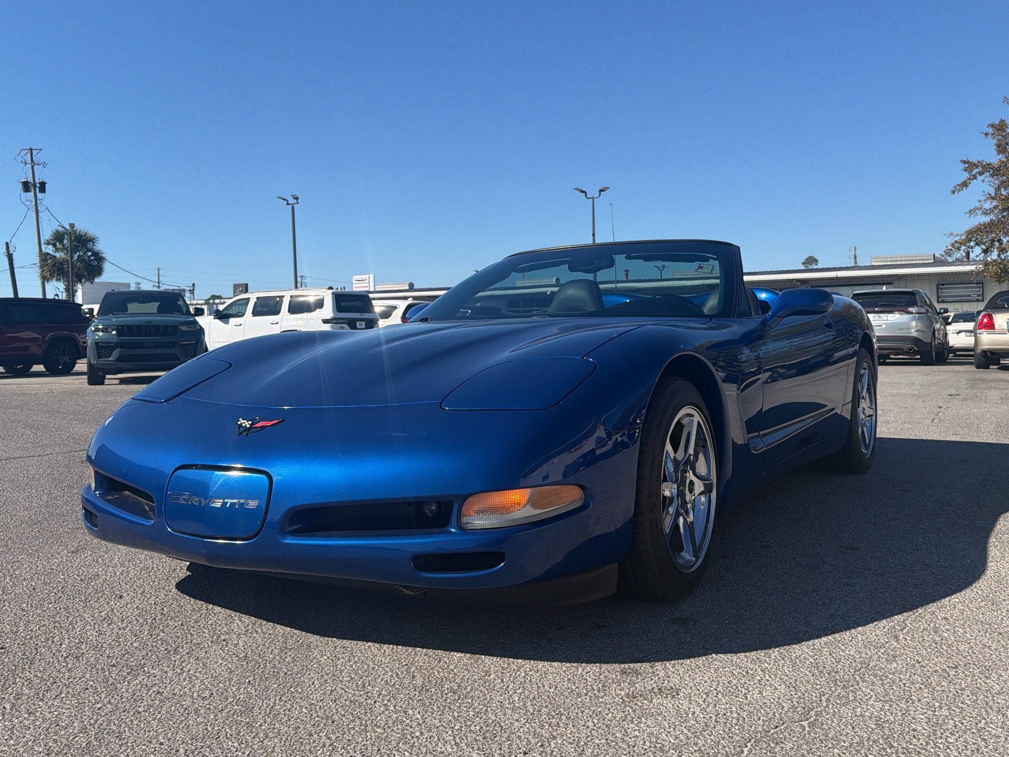 Used 2002 Chevrolet Corvette Convertible w/ Preferred Equipment Group2 RWD image 1