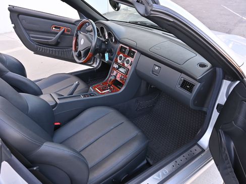 Used 2002 Mercedes-Benz SLK 320 image 20