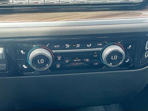 Used 2025 Chevrolet Silverado 1500 RST AWD/4WD image 16