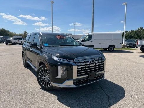Used 2023 Hyundai Palisade Calligraphy AWD/4WD image 2
