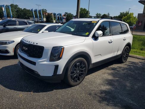 Used 2022 Kia Telluride SX w/ SX Prestige Package AWD/4WD image 2
